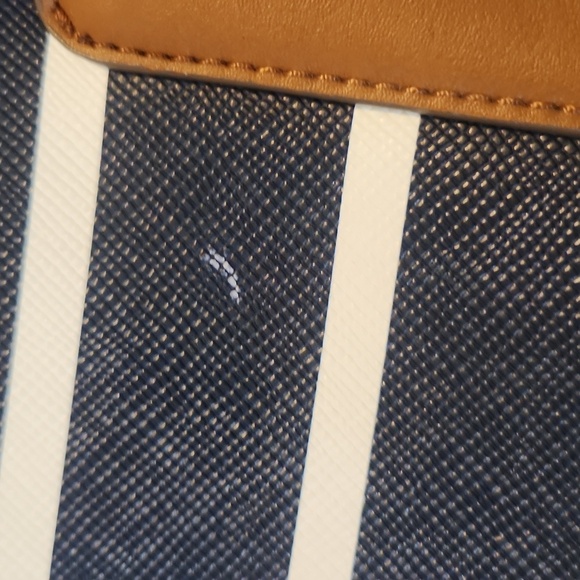 Kelly and Katie EUC Striped Navy and Tan Tote Bag - Picture 2 of 6